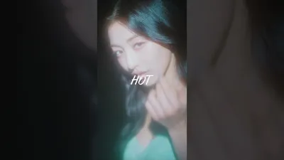 26 VENUS SHORTS_main